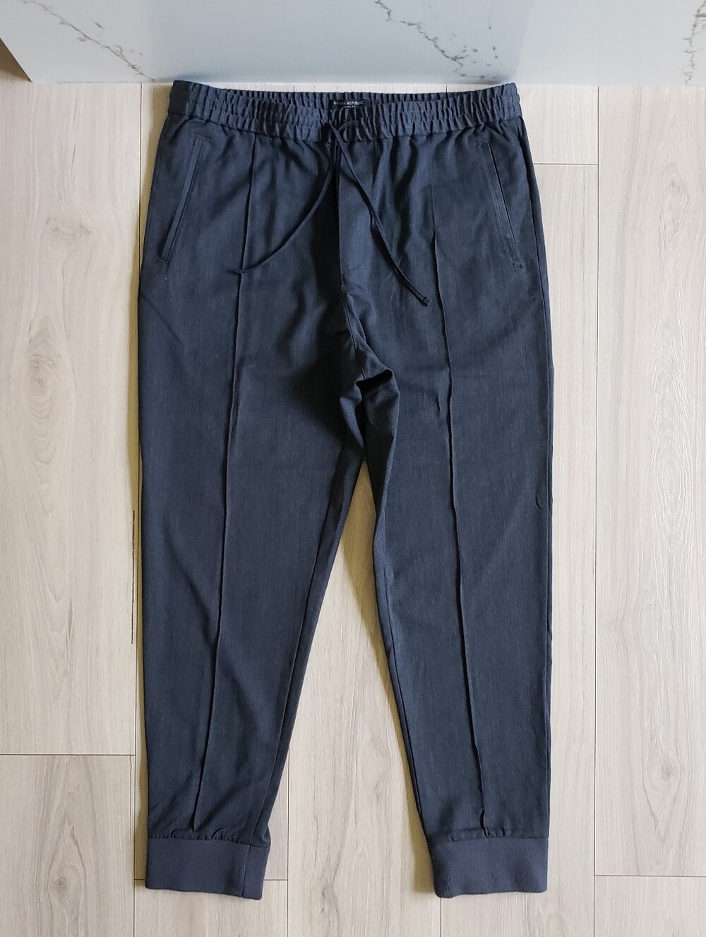 Banana Republic Trooper Fit Wool Blend Taper Pant Womens Large Grey Drawstring